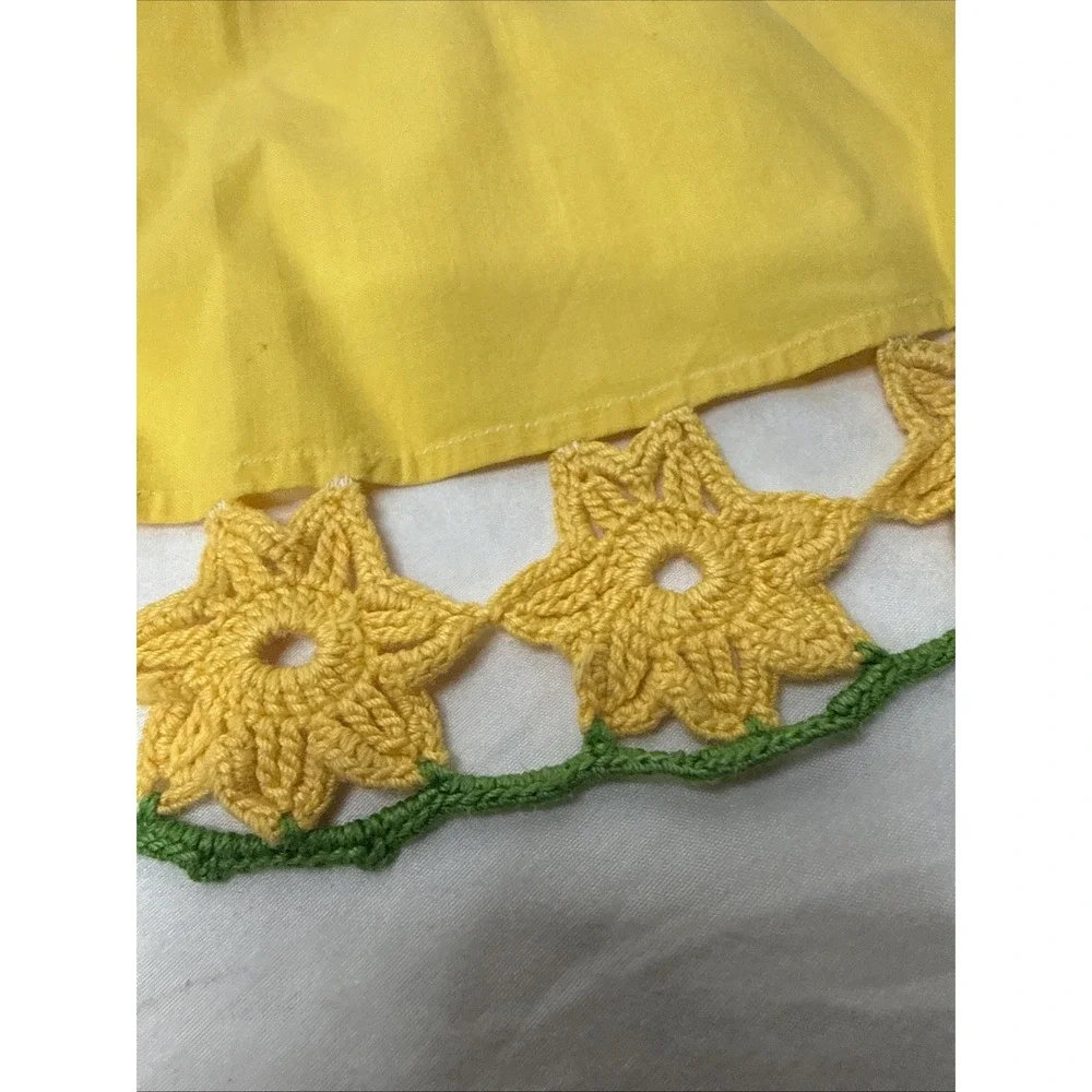 Vintage Sunshine Half Apron Yellow Crochet Floral Apron Pocket Retro MadMen Wife
